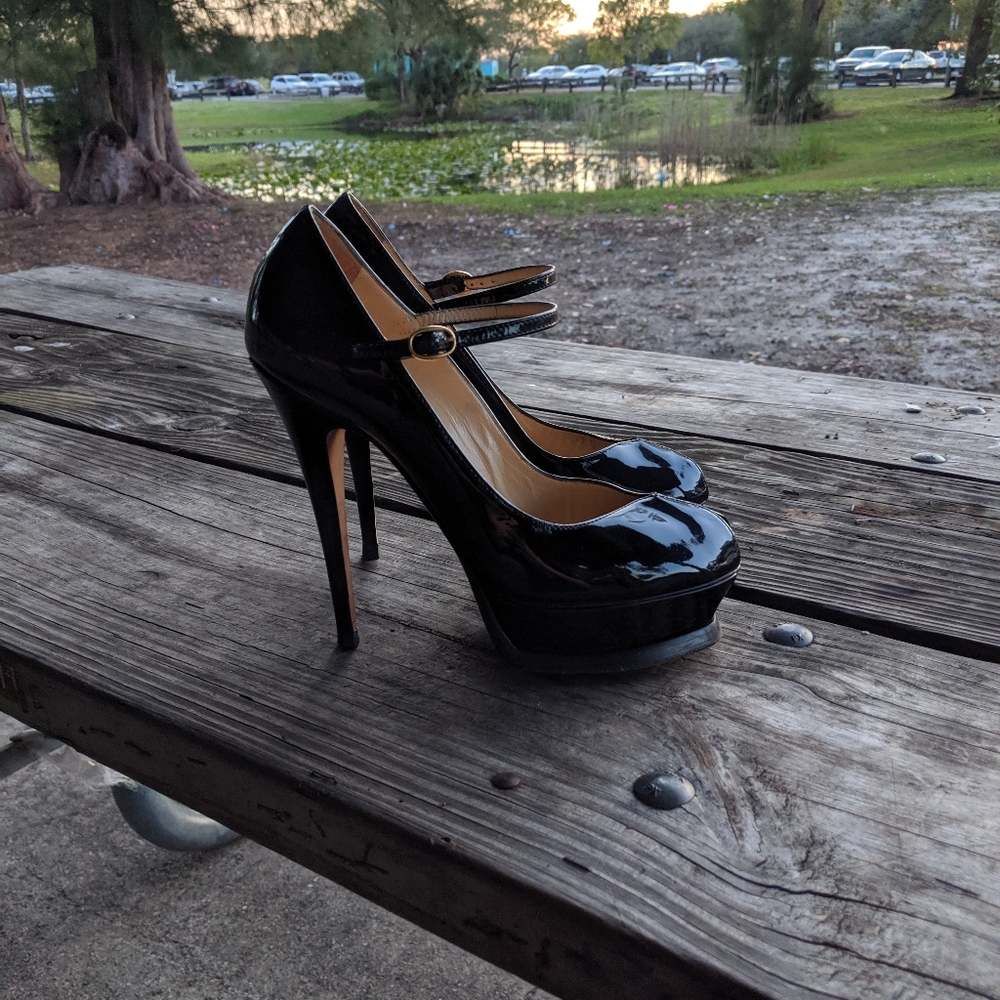 Yves Saint Laurent "Tribute Mary Jane" pumps - Picture 2 of 8